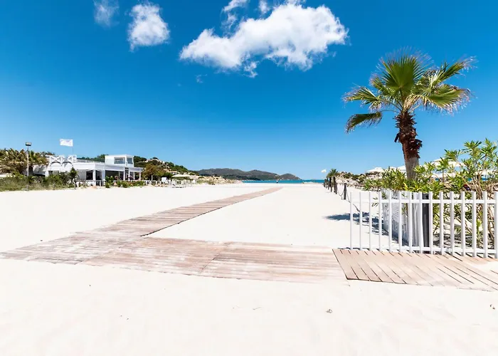 Cavour H * Villasimius